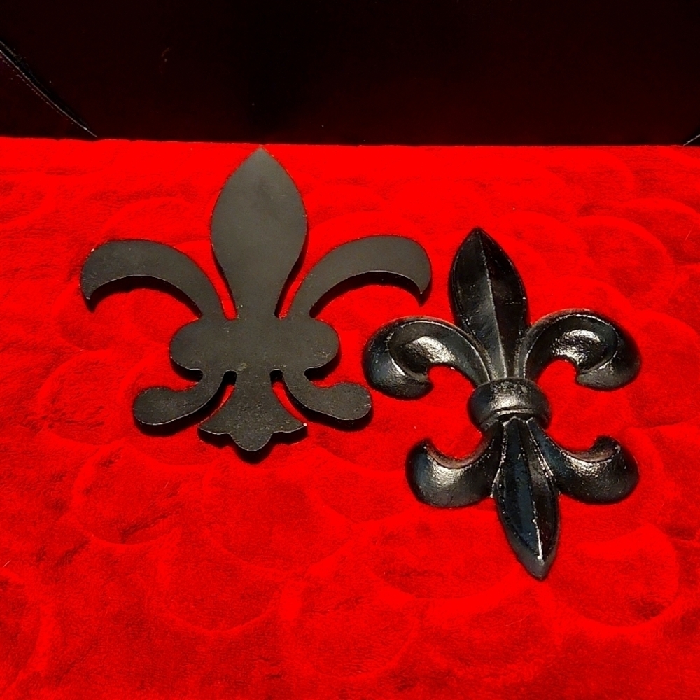 1 Wood Fleur-de-lis 1 Iron Home Decor